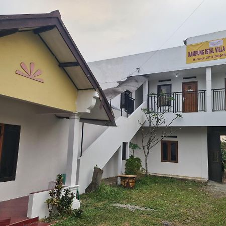 Kampung Istal Villa Pamijahan Bogor Buitenkant foto