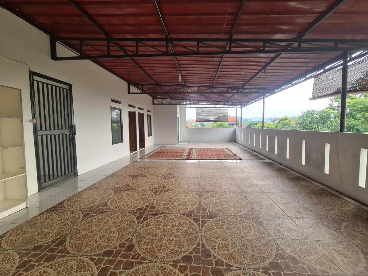 Kampung Istal Villa Pamijahan Bogor Buitenkant foto