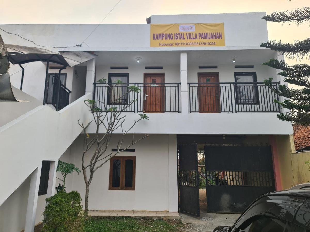 Kampung Istal Villa Pamijahan Bogor Buitenkant foto