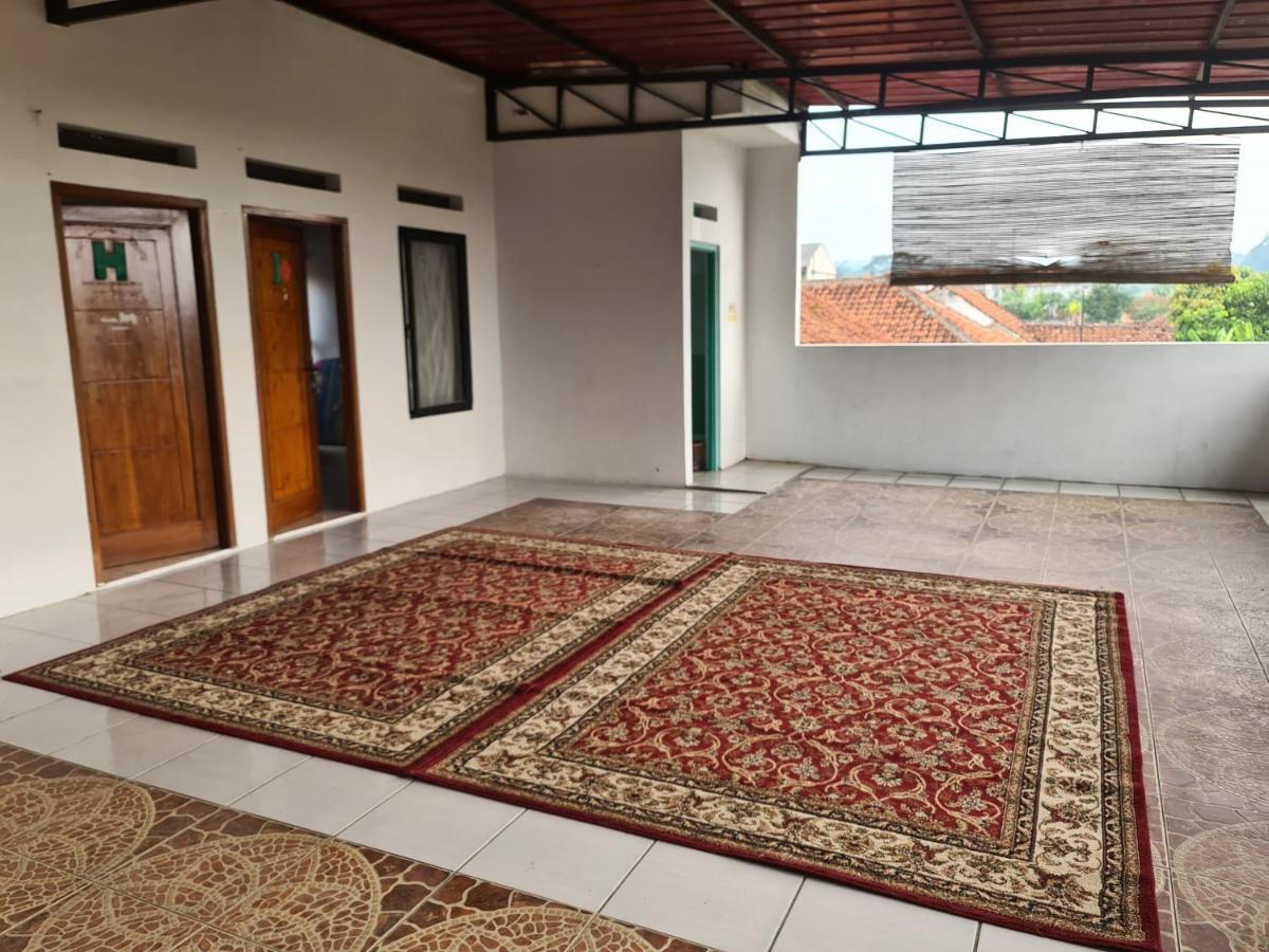 Kampung Istal Villa Pamijahan Bogor Buitenkant foto