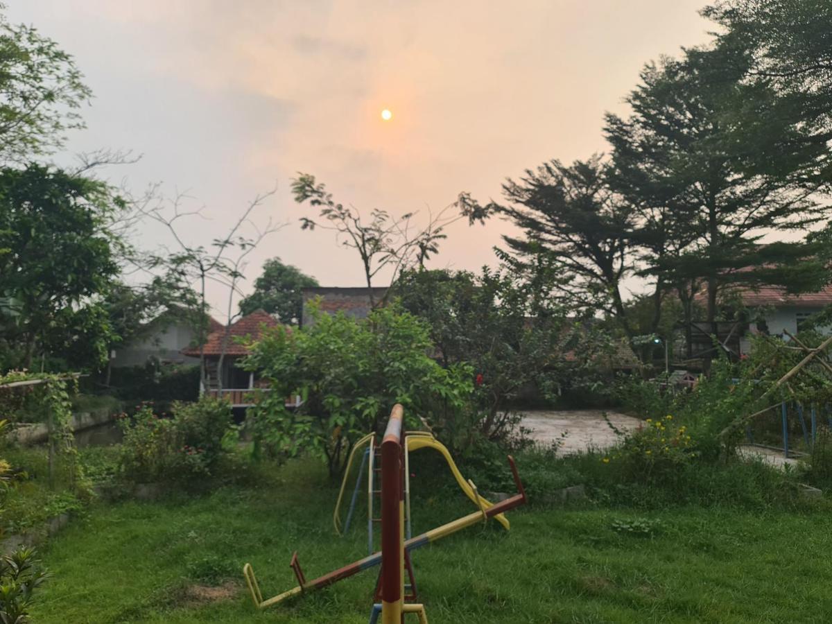 Kampung Istal Villa Pamijahan Bogor Buitenkant foto